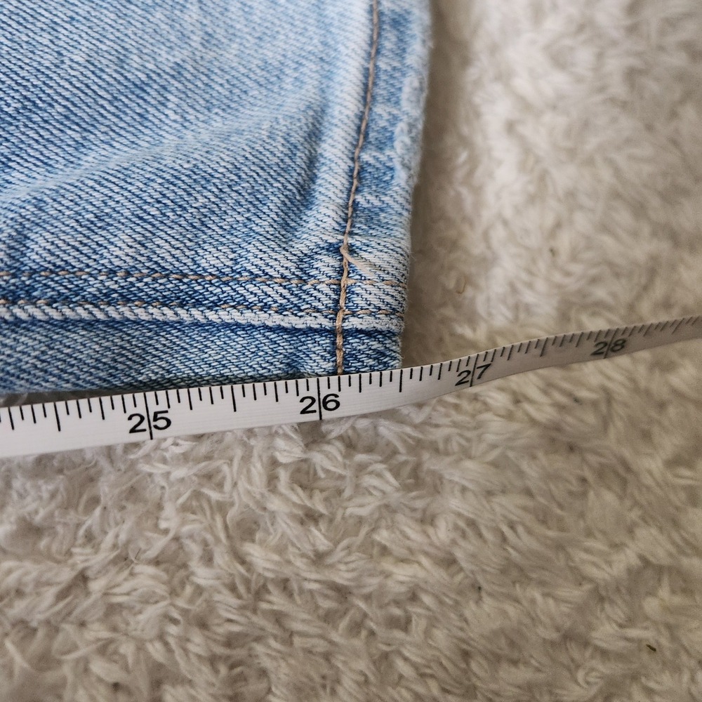 American Eagle Mom Straight Jean Light Wash Distressed Ripped Size 6 Regular - Picture 7 of 9